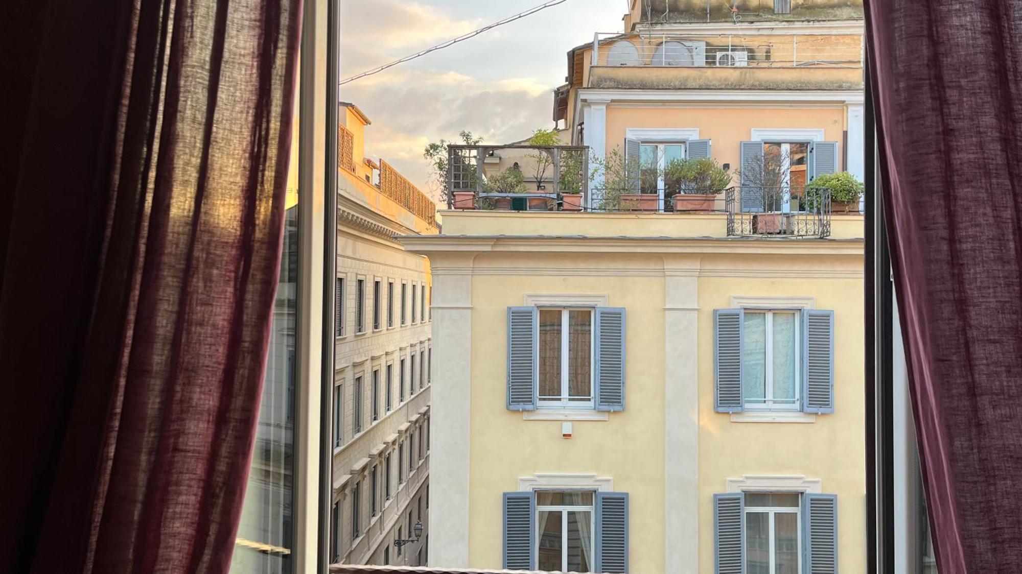 Ntb Roma B&B, Rome